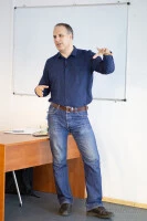 Valamit nagyon magyarázok