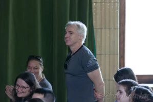 Claudia férje, Laci