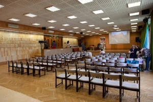 Szép nagy terem, fog is kelleni