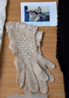 Mrs. Lynde kesztyűje — eredeti kellék