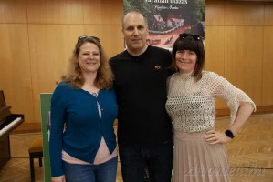 Ági és Viktória körében