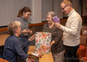 Julcsiék is hoztak ajándékot