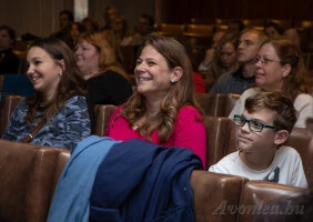 Gina, Ágnes és kisfia