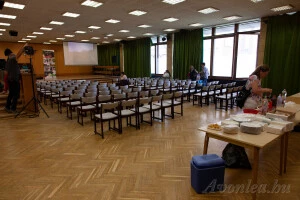 Zajlanak az előkészületek