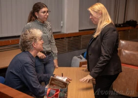 Angel és dedikáltatott