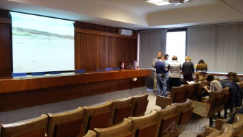 A kiállított relikviákkal ismerkednek a rajongók