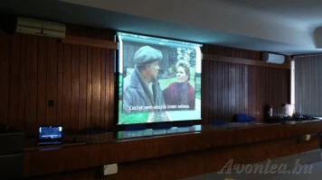 Házilag feliratozott „kulisszák mögött” filmecske