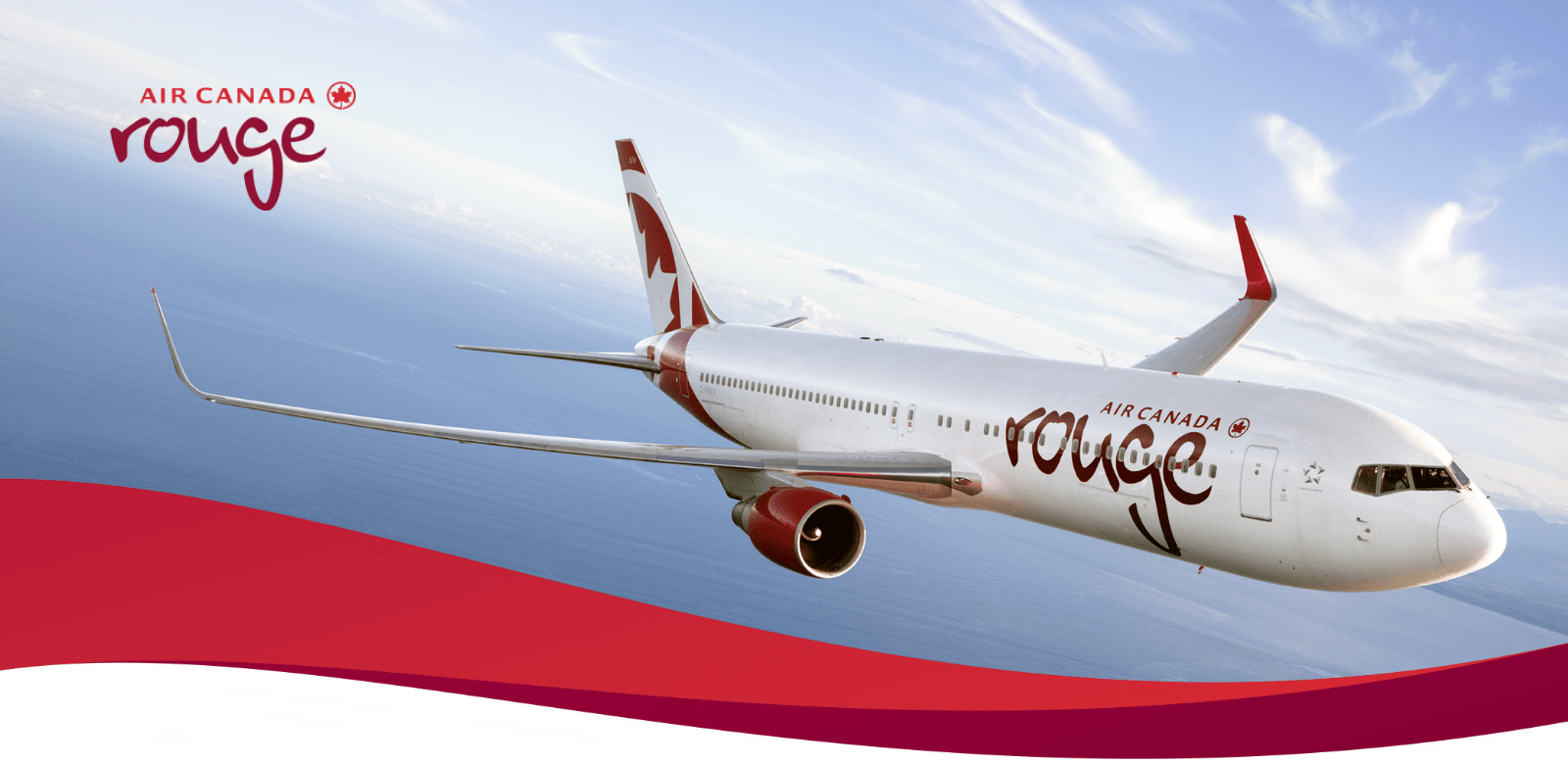 Az Air Canada Rouge repülője repül a levegőben