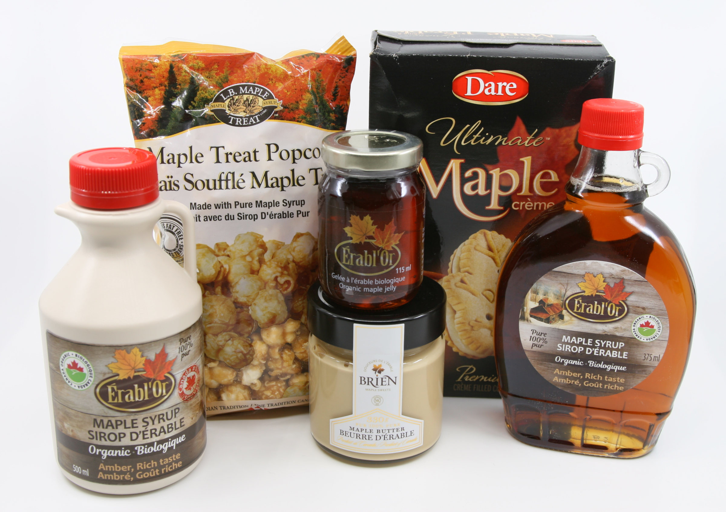 Juharszirupból készült termékek vannak a képen, juharszirupos popcorn, süti, juharvaj, juharszirupból készült zselé